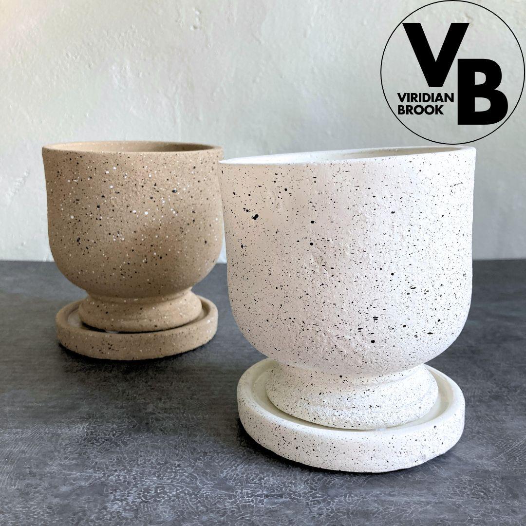 【サハラカップ】２色から選べる おしゃれ 植木鉢 陶器鉢 ホワイト ベージュ 3.5寸 3.5号 小型 観葉植物1枚目の画像